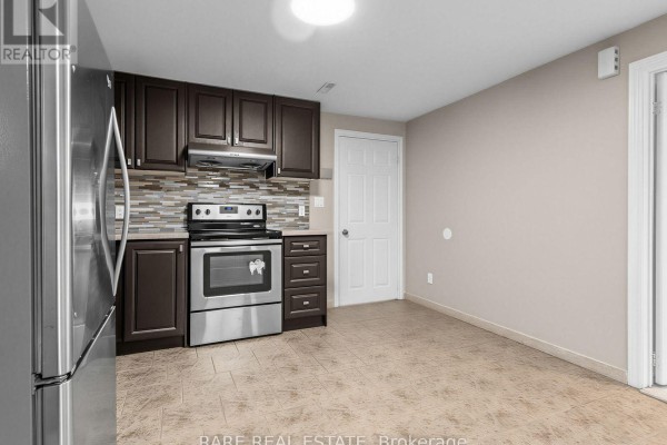 4 Hisey [basement] Crescent, Toronto, ON M3N1V1 Photo 4